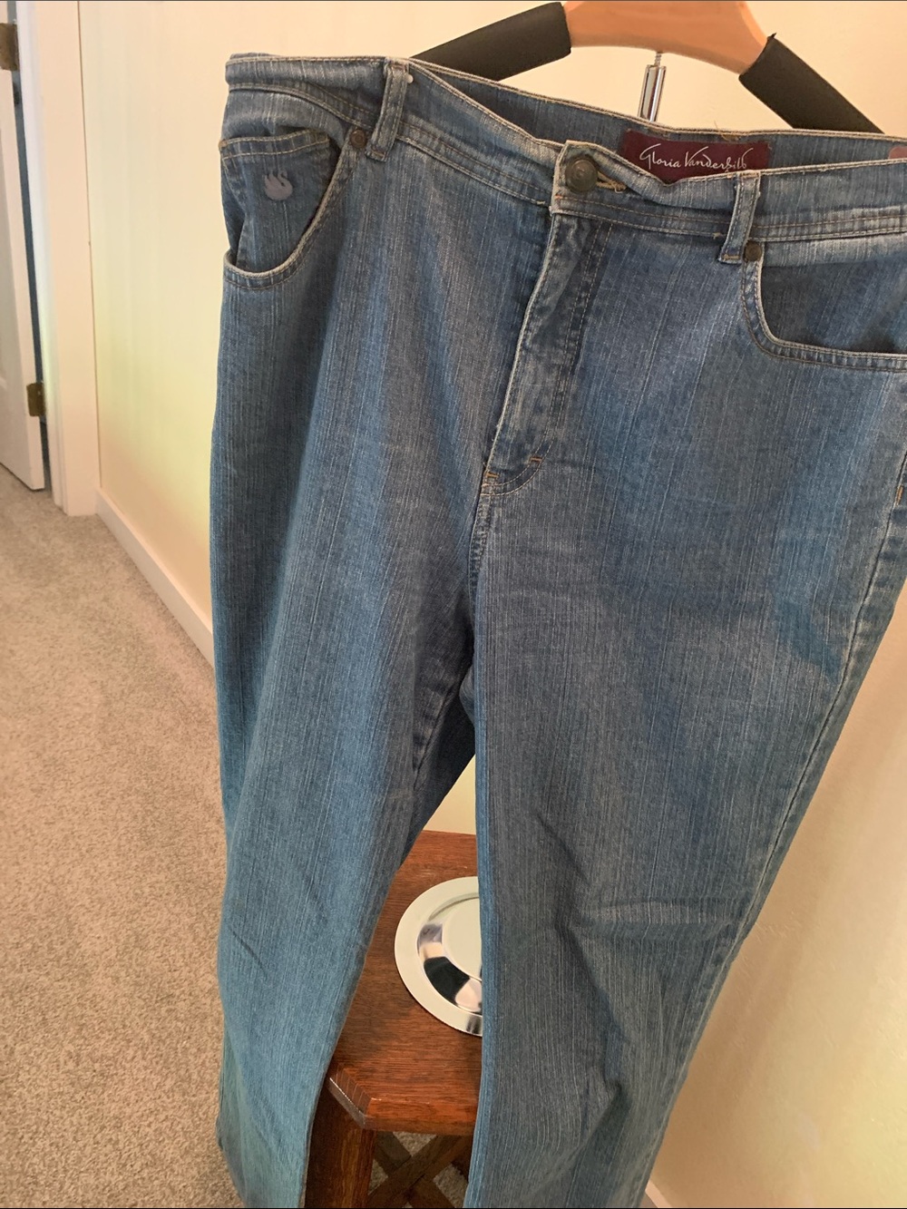 Gloria Vanderbilt Light Blue Relaxed Fit Women’s Jeans